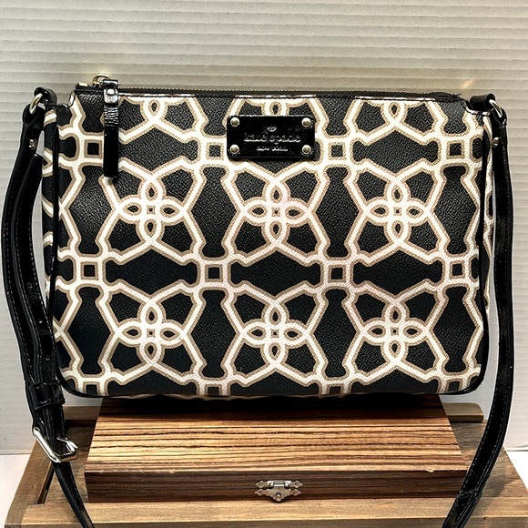 kate spade Handbags - Kate Spade Moroccan Market Chrissy Crossbody Shoulder Bag